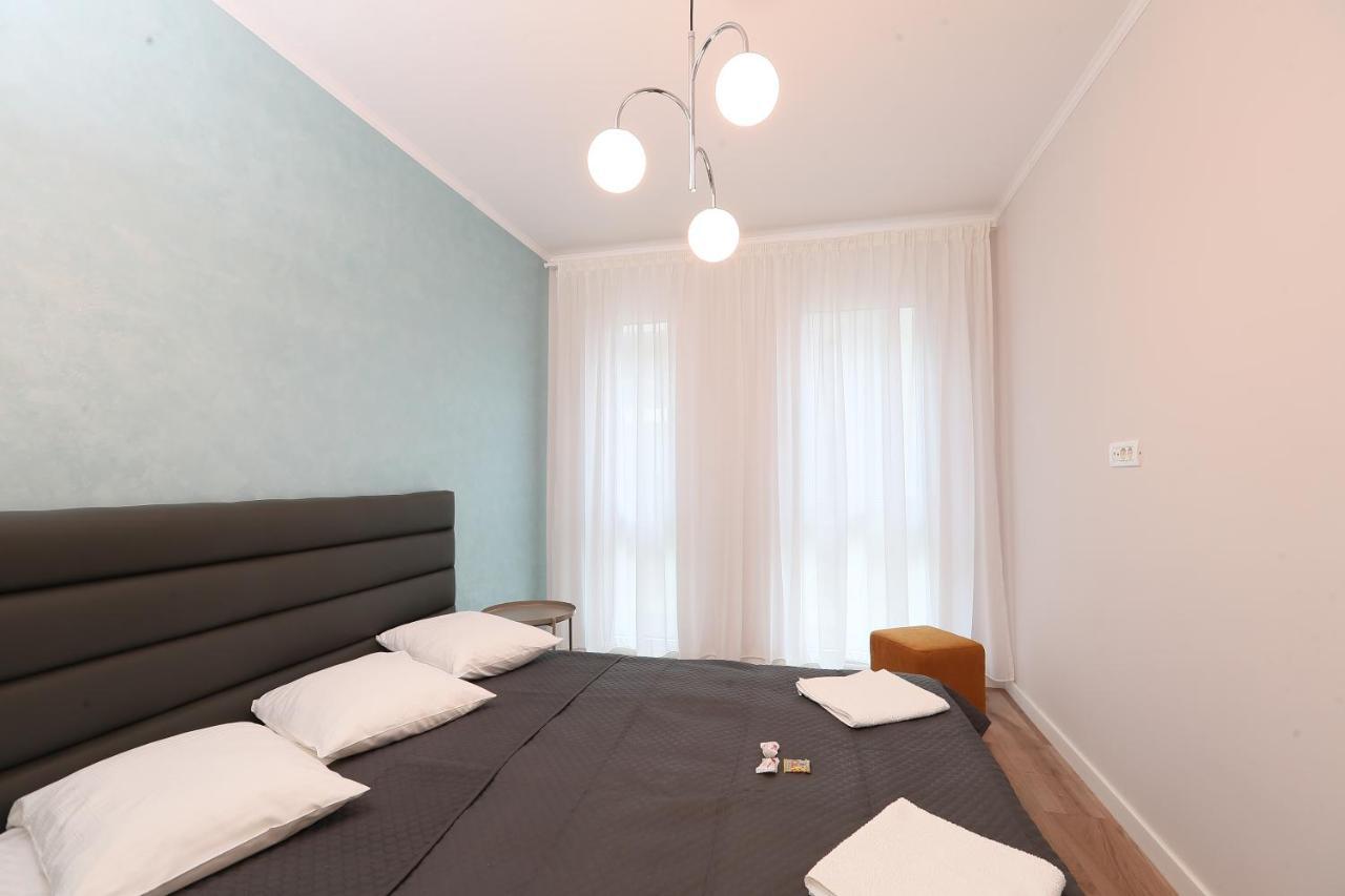 Julia'S Apartment Oradea Exterior foto